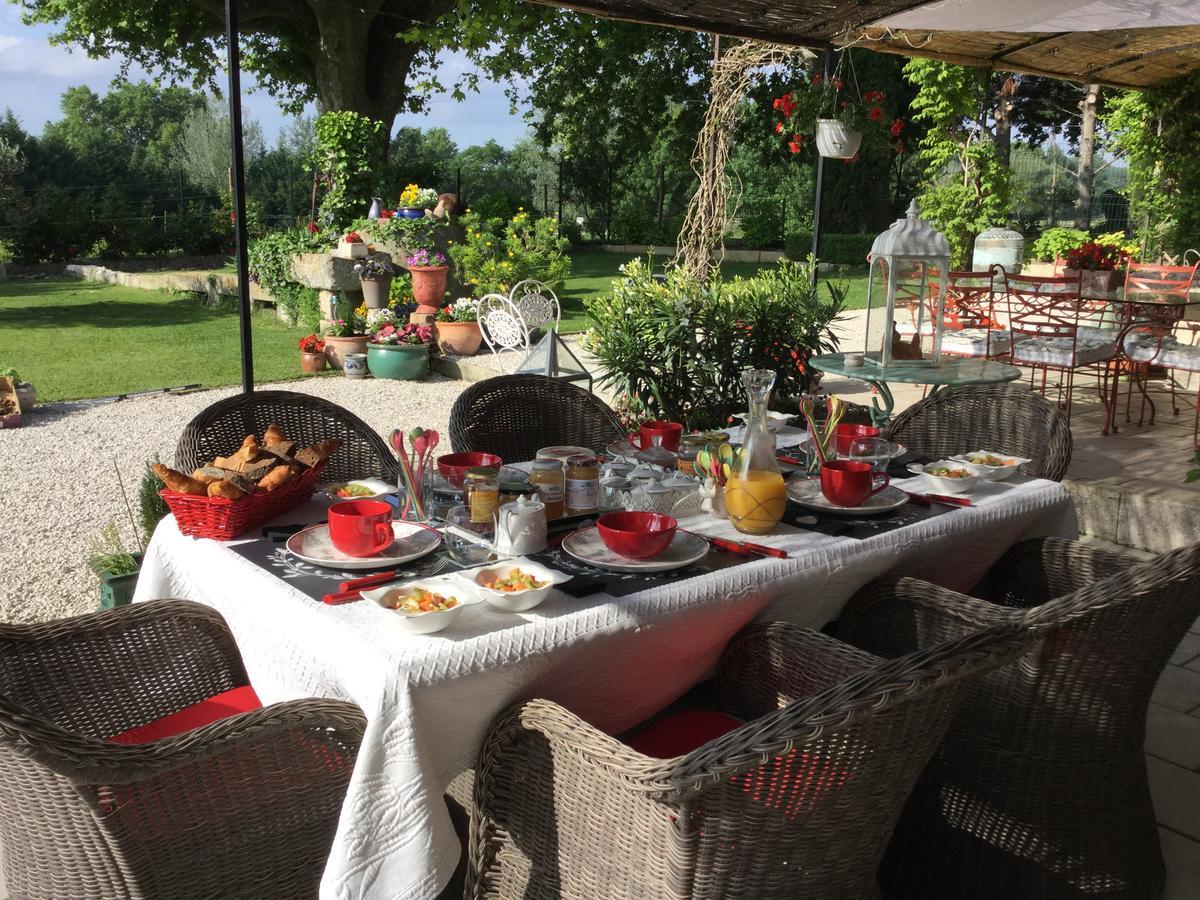 Mas De L'Air - Maison De Charme Bed & Breakfast Noves Exterior photo